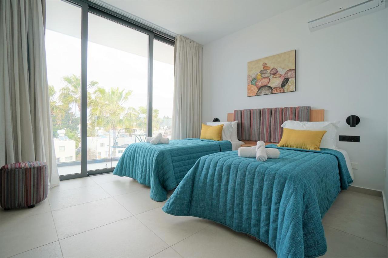 Regency Boutique Hotel Holiday Suites Пафос Екстериор снимка