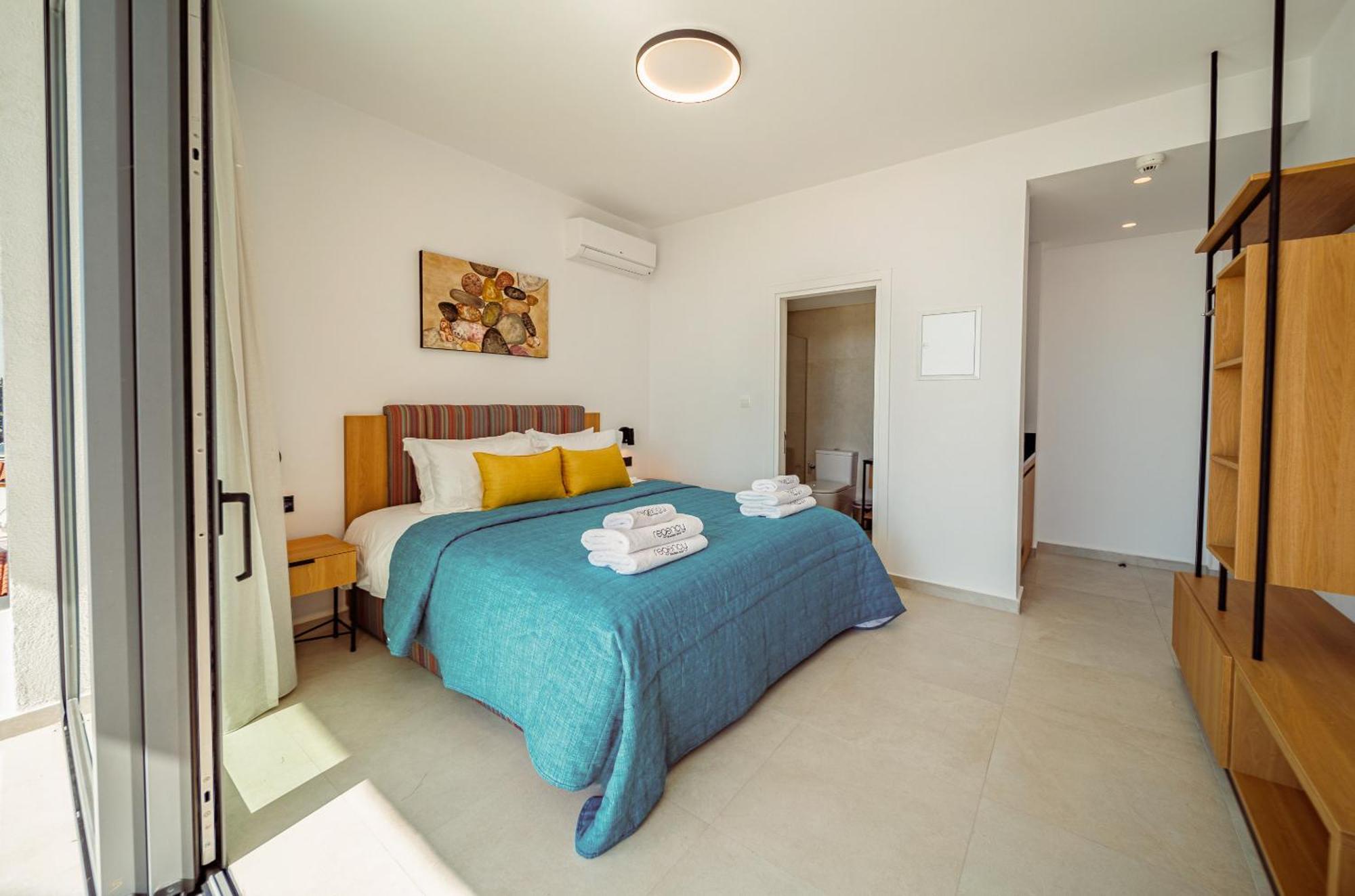 Regency Boutique Hotel Holiday Suites Пафос Екстериор снимка