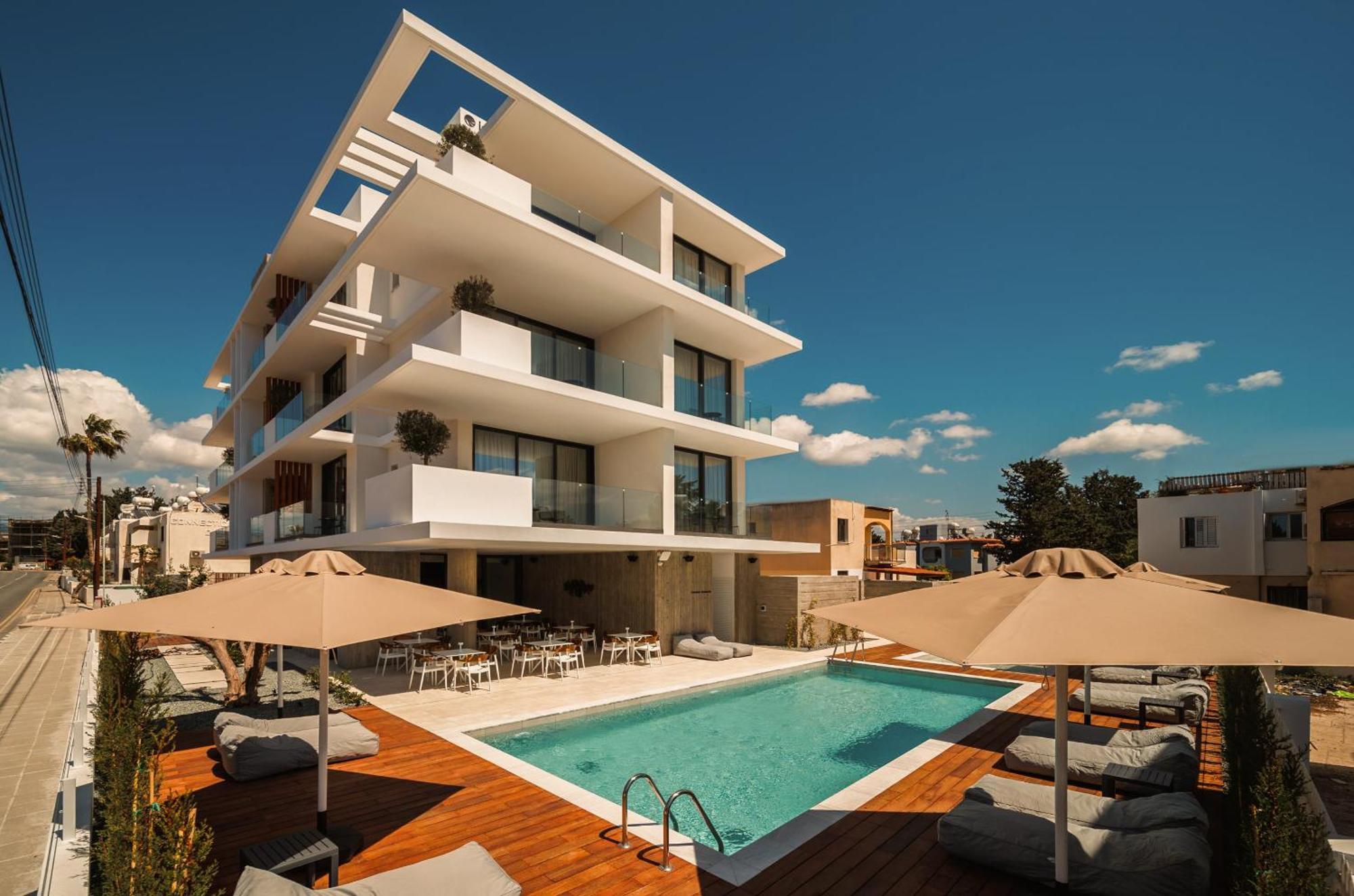 Regency Boutique Hotel Holiday Suites Пафос Екстериор снимка