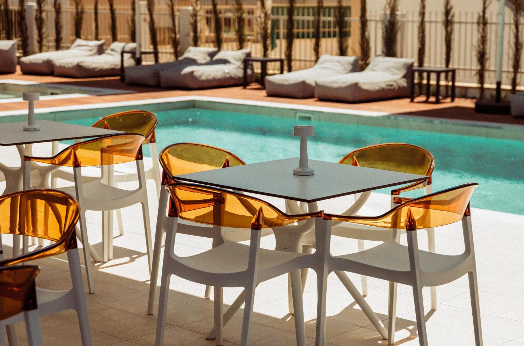 Regency Boutique Hotel Holiday Suites Пафос Екстериор снимка